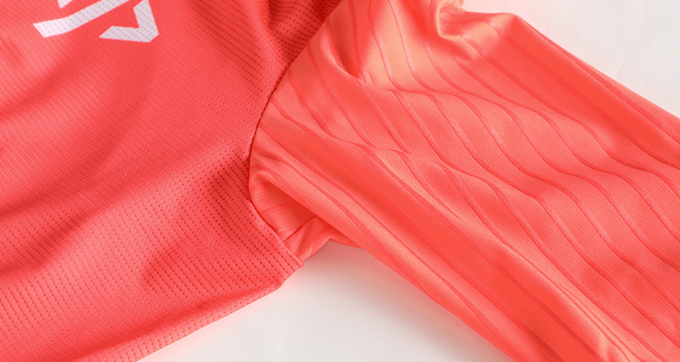 red cycle jersey